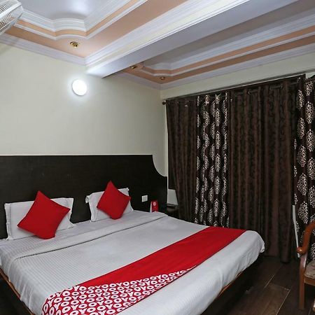 Oyo 27002 Hsr Ram Bazaar Hotell Shimla Eksteriør bilde