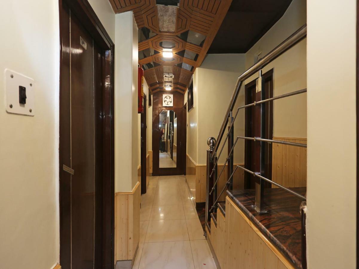 Oyo 27002 Hsr Ram Bazaar Hotell Shimla Eksteriør bilde