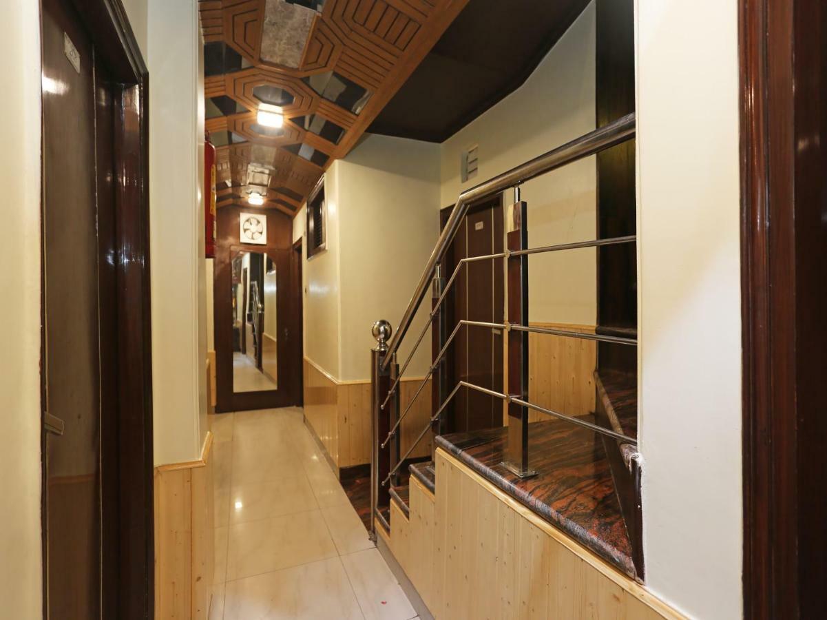 Oyo 27002 Hsr Ram Bazaar Hotell Shimla Eksteriør bilde