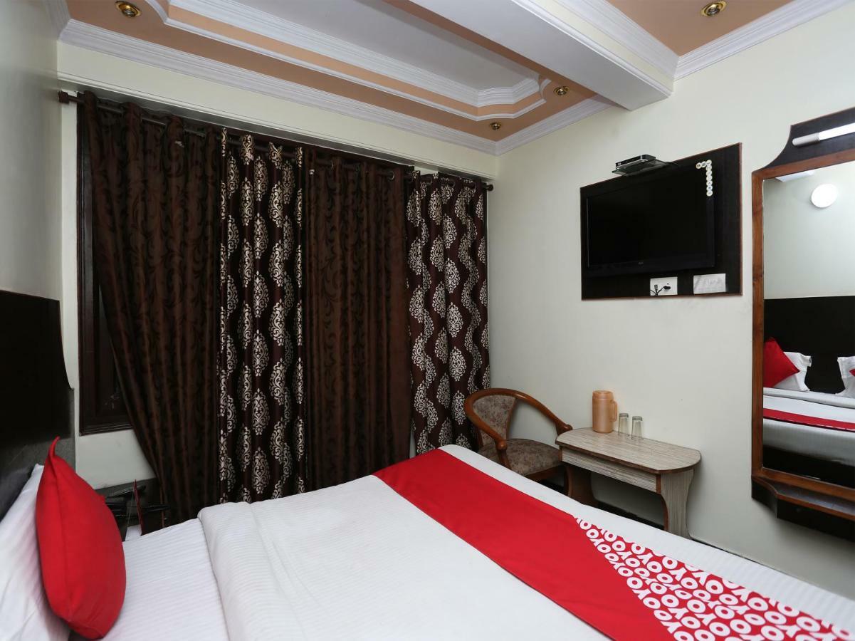 Oyo 27002 Hsr Ram Bazaar Hotell Shimla Eksteriør bilde