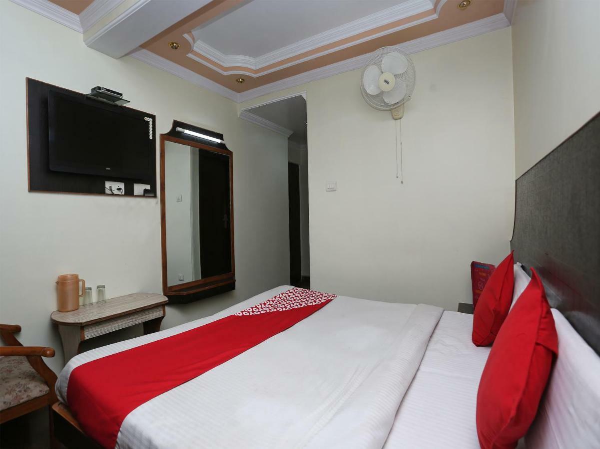 Oyo 27002 Hsr Ram Bazaar Hotell Shimla Eksteriør bilde