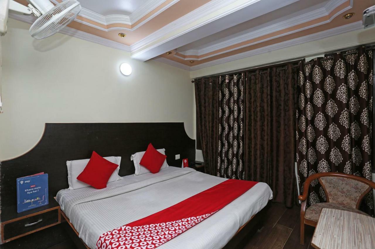 Oyo 27002 Hsr Ram Bazaar Hotell Shimla Eksteriør bilde
