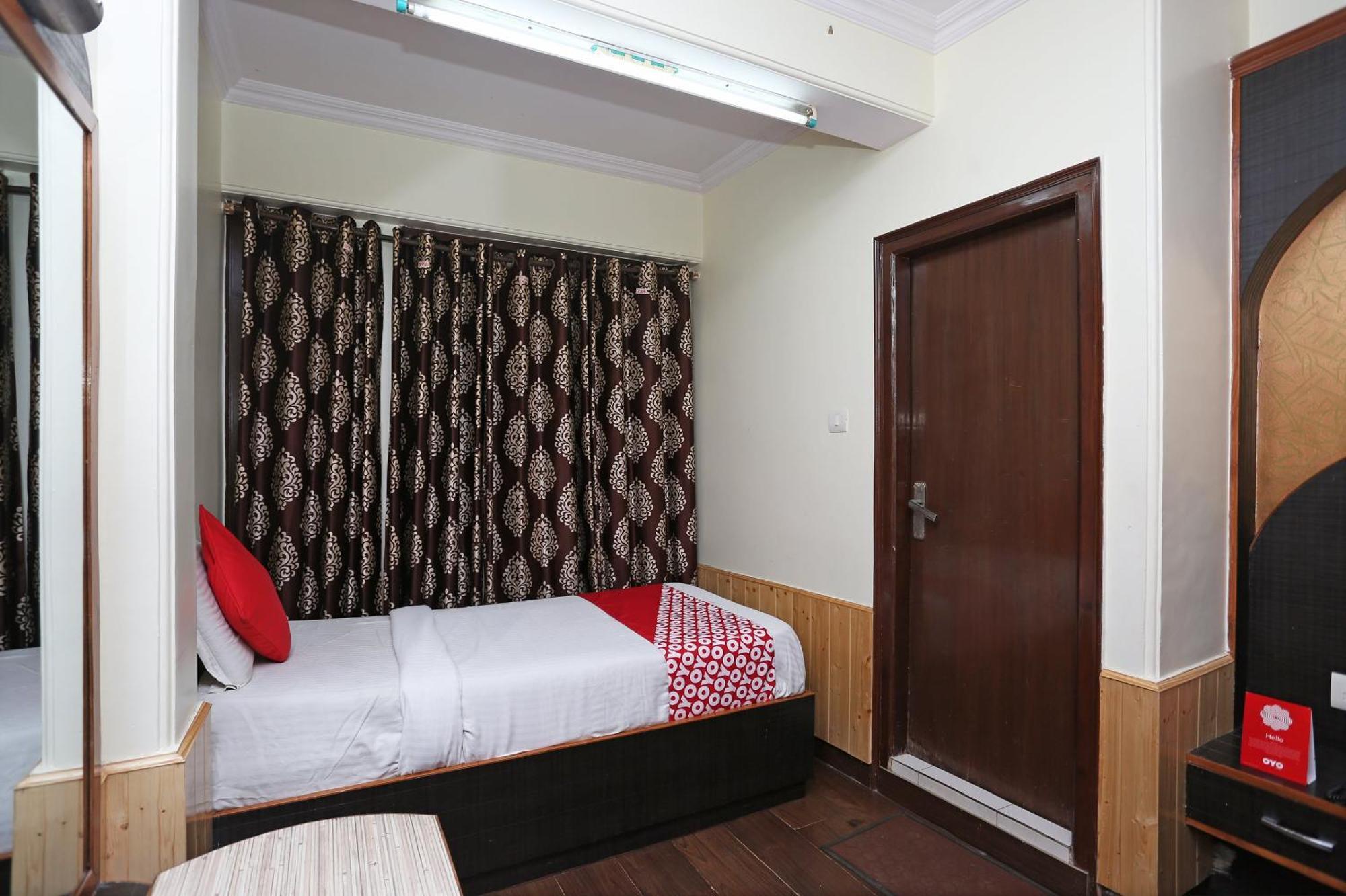 Oyo 27002 Hsr Ram Bazaar Hotell Shimla Eksteriør bilde