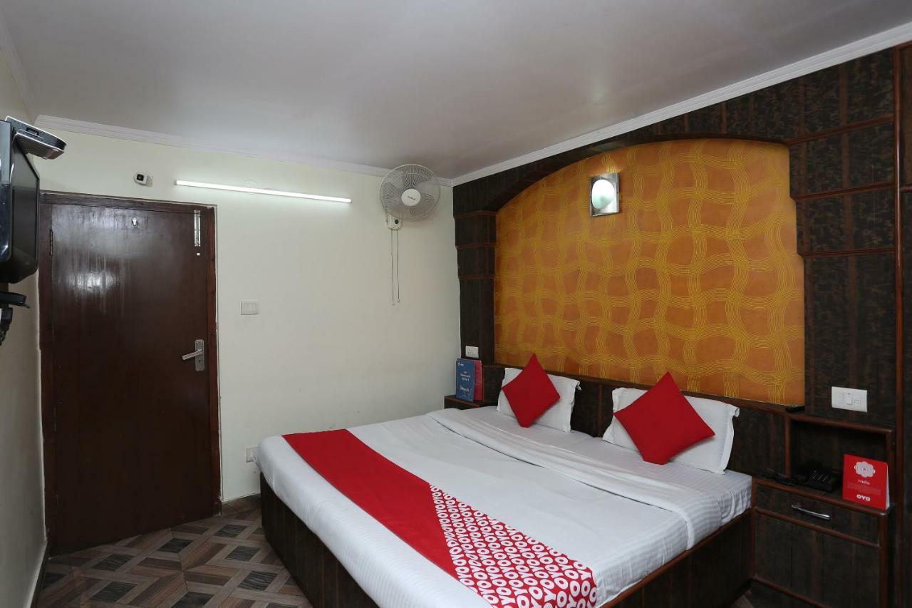Oyo 27002 Hsr Ram Bazaar Hotell Shimla Eksteriør bilde